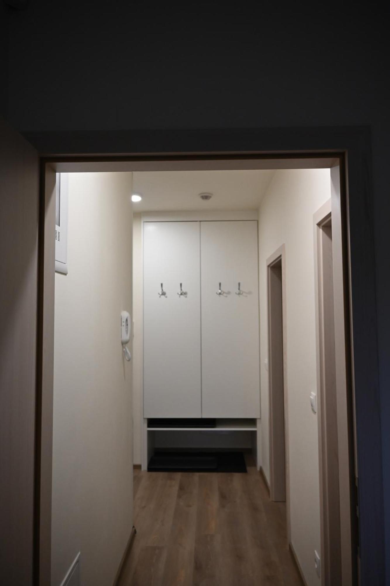 Apartman Perla 28, Ricky Apartment Bagian luar foto